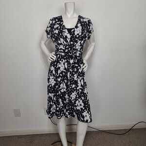 R & M Richards Black White Printed Business Casual Romantic Midi Dress Size 6